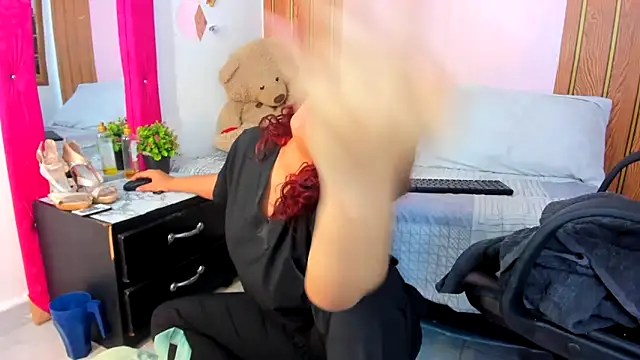Emily_Coper18's Live XXX Chat