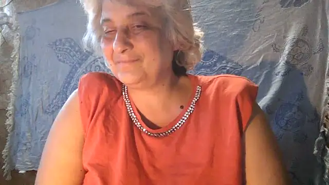 Chat +18 de ExquisiteMature ao vivo
