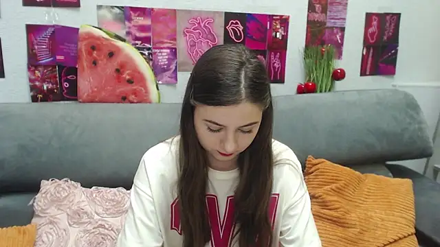 MilanaRoza Live XXX-chat