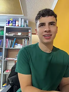 AdrianRinaldi Live XXX-chat