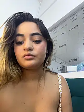 Antonella_Julieta 웹캠 쇼
