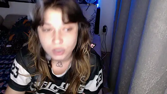 AlienforTwenty Live XXX-chat