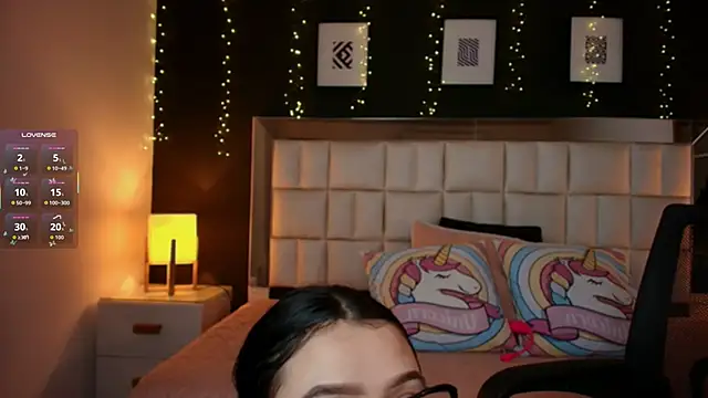XXX chat uživo modela aria_bloomer