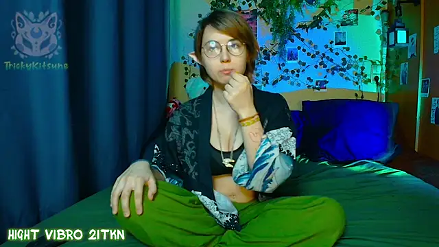 TrickyKitsune's Live XXX Chat