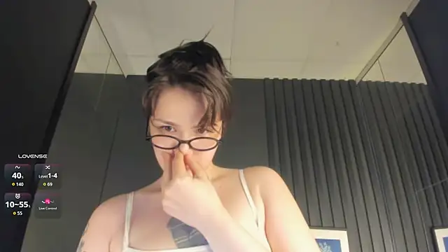 Maykinkya's Live XXX Chat