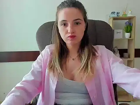 Mila-moon élő XXX-chatje