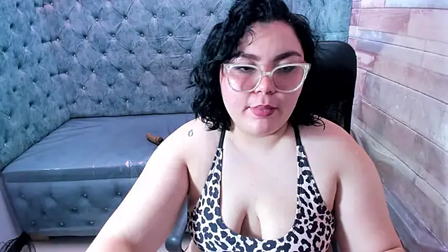 Sweet_Nova_ Adlı Modelin Canlı XXX Sohbeti