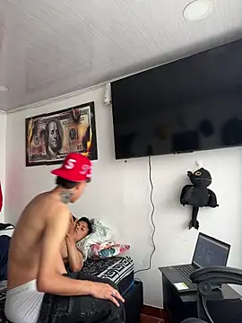 Jackdaniel001_ – Naživo XXX chat