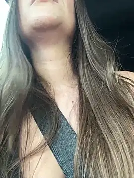 Chat XXX en directo de MaggyMayI