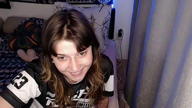 AlienforTwenty Chat XXX in diretta