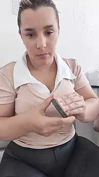 _JuliethSexy_のライブXXXチャット
