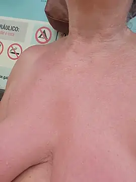 Hot-Muci Webcam Show