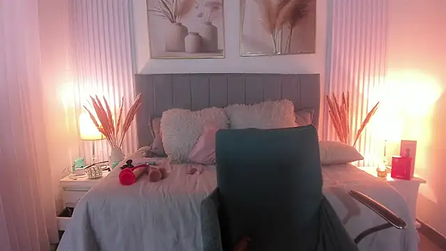 _lara1n Live XXX chat
