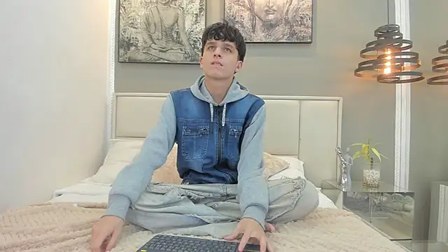 bruce_hans Live XXX-chat