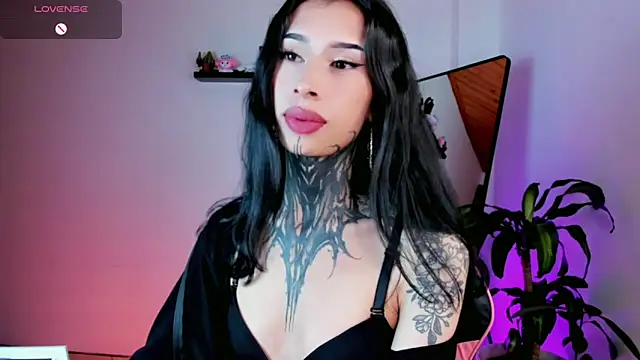 Show modela kali_ka_ na web-kameri