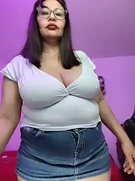 esmeralda_milf's Live XXX Chat