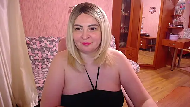XXX chat uživo modela -MeowMeow
