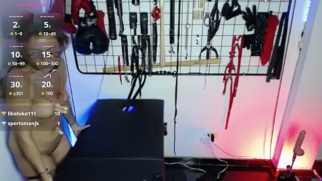 Dark_Evan_bdsm's Webcam Show