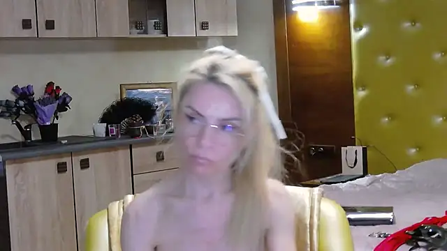 DomCaprissen Live XXX chat