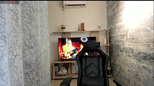 CarolineFyre 现场XXX聊天