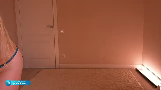 Živý XXX chat Miablueye