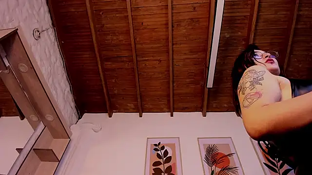 madame_ibby's Live XXX Chat