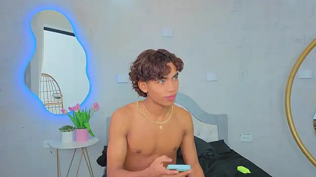 AlanCutee Live XXX Chat
