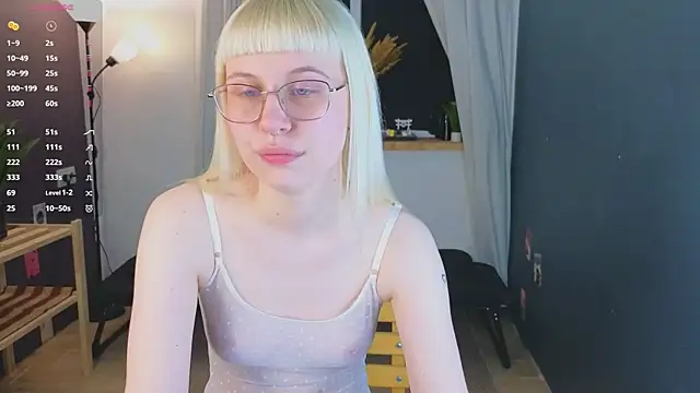 call_me_heaven's Live XXX Chat