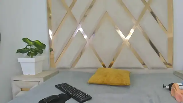 honeyhtx élő XXX-chatje