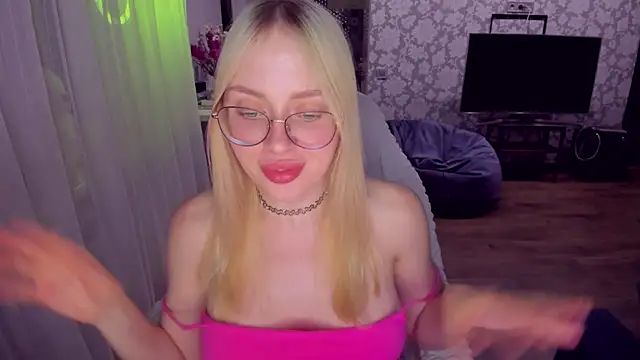 CeaneLino's Live XXX Chat