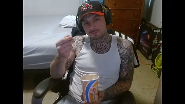Pokazy przed kamerką – DADDY_KANE8---