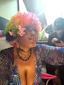 AmazonianMistress 在線直播表演