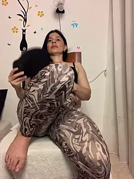 Chat +18 de Estefani_32 ao vivo
