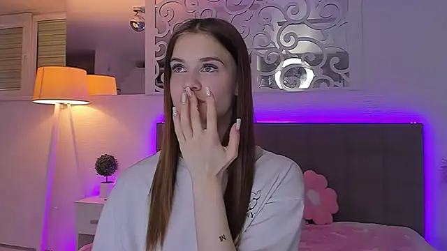 Онлайн чат LuisaClover