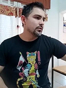 Bradd_32's Webcam Show