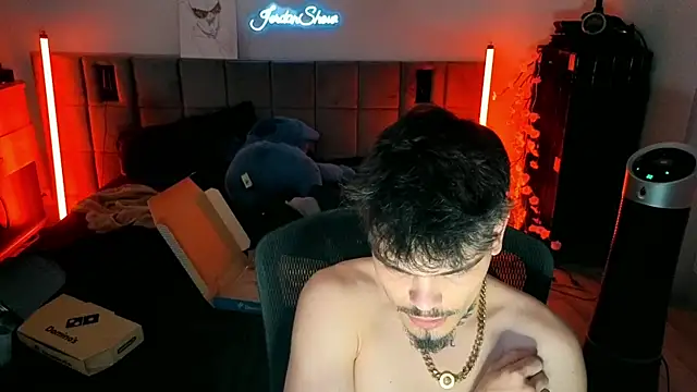 JordanShow's Live XXX Chat