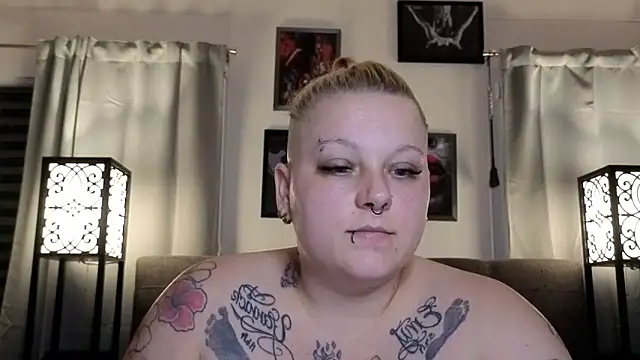Chat XXX en directo de Lady_Peggi