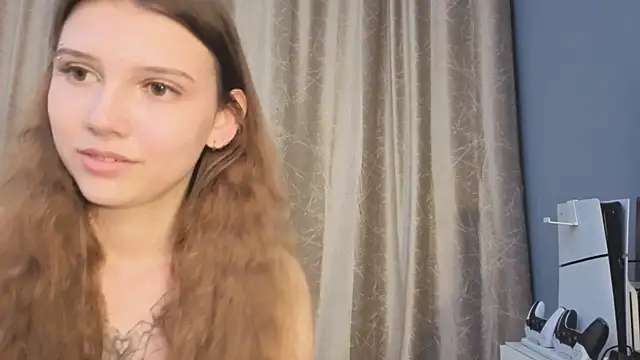 EneidaPhu webcam show