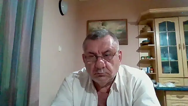 Онлайн чат XXX machomale3