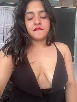 Chat XXX en directo de EmilyNoir1