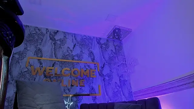 Adonis_hotのライブXXXチャット