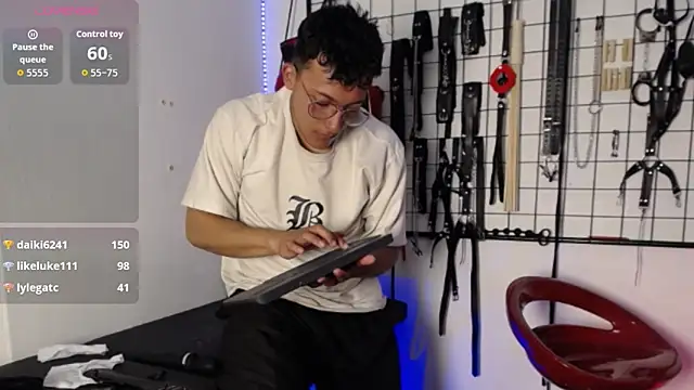 Вебкам-шоу Dark_Evan_bdsm