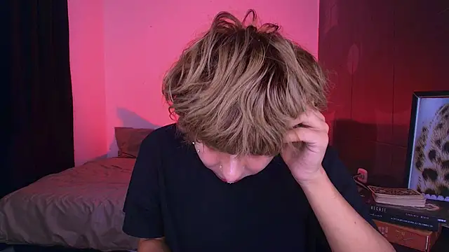 Aronn_44 live XXX chat