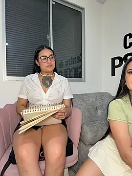 Sara_fun élő XXX-chatje
