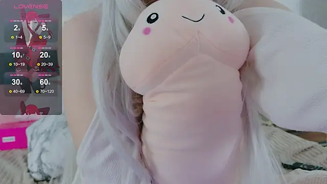Chat +18 de Lunar_Bunny ao vivo