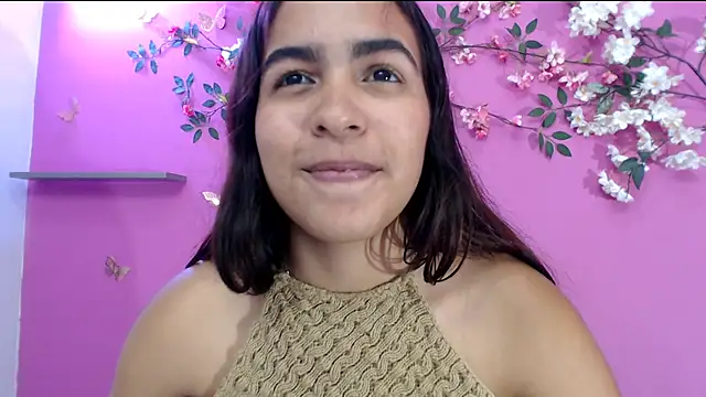 skinnysofia18 现场XXX聊天