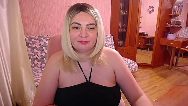 -MeowMeow's Live XXX Chat