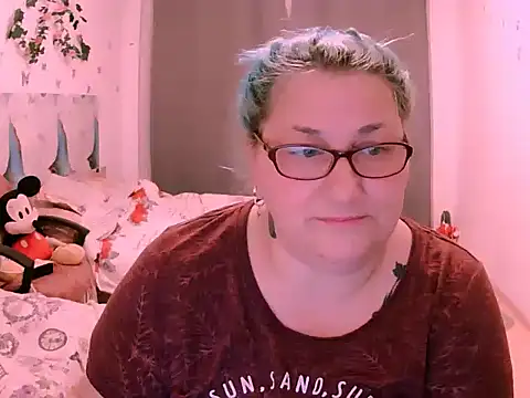SweetBoobs2 élő XXX-chatje