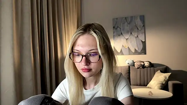 دردشة EvelineMolima الجنسية المباشرة