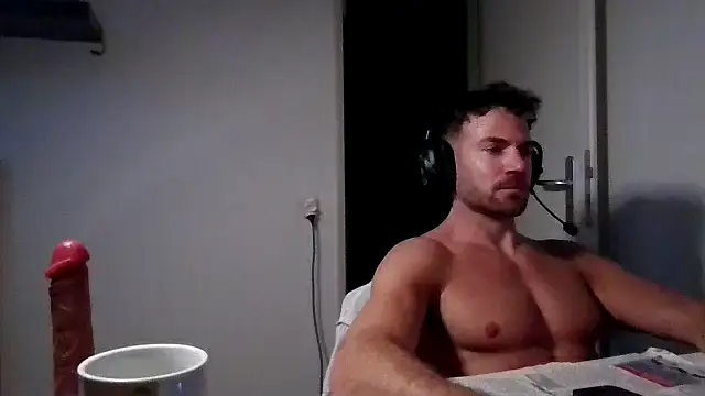 alpha-hunk Adlı Modelin Web Kamerası Şovu